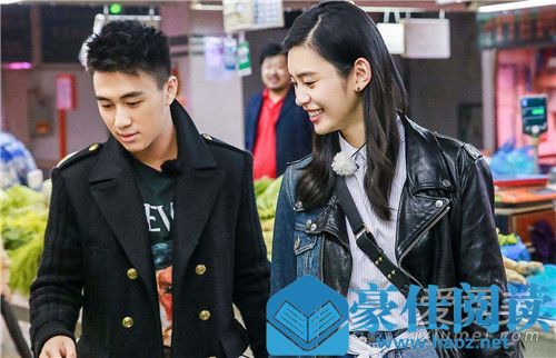 何猷君文物上涂鸦 这到底是怎么回事？