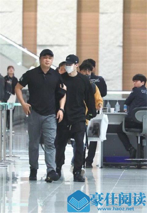 李钟硕返韩怎么回事 李钟硕因没有护照被困印尼