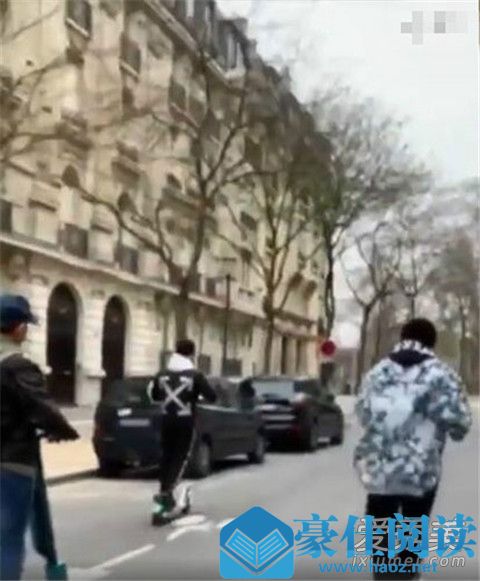 周杰伦滑板游巴黎 这到底是个什么梗