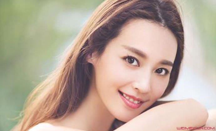 吴佳尼年轻时候的照片