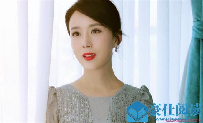颜丹晨整容前后照片曝光