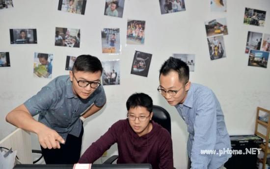 陈文、任牧和黄炽威三人是大学同学,2008年从中国人民大学的社会与人口学院毕业。来源:被访者供图