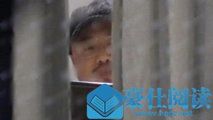 网曝徐峥夜会美女 网友却直呼这是酒驾了?