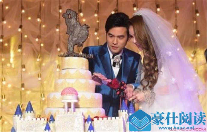 周杰伦和老婆结婚照
