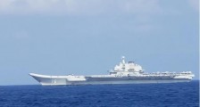 美舰跟拍中国航母，这一幕引起美国水兵惊叹！