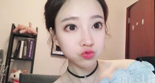 斗鱼tv冯提莫五一微博晒自拍 网友好评