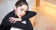 欧阳娜娜机场被男子扯头发表白 男子还试图亲欧阳娜娜