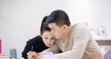 秦海璐听霸道总裁小说起床 原来女明星也喜欢霸道文