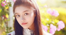 林允颜人中疑似同居 两个人嬉笑打闹一起回家