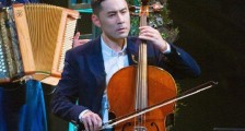 披荆斩棘的哥哥黄征太让人心疼了 宿舍里只剩下他一个人