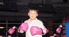 邹市明10岁儿子邹明轩 成为国家马球队成员
