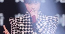 李宇春818晚会抢C位是怎么回事 李宇春被骂番位癌