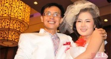 邓建国迎娶18岁干女儿黄梓琪 最后却闪离收场