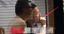 曝杨坤餐厅内吸烟 其吸烟动图曝光看到这一幕不得不相信