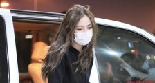 Baby烫泡面头 一改黑长直风格竟也令人眼前一亮好美啊