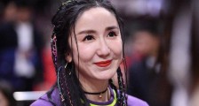 娄艺潇生图曝光 和精修图对比差距甚大令人错愕