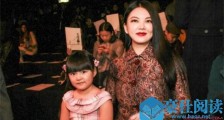 李湘携女儿出国旅游 大家却在关注Angela的着装品牌