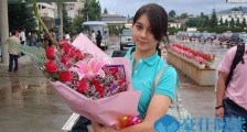 张铁林为什么离婚 张铁林混血女儿张月亮多大了