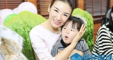 黄奕回忆女儿被夺 字里行间透着悲伤却有一细节遭质疑