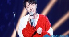 吴青峰的那些花儿 吴青峰为母亲而歌唱一首串烧令人动容