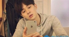 张轩睿捐肝伤疤怎么回事 张轩睿为救父亲开刀捐出45%肝
