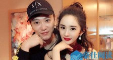 杨幂与男子亲昵合照 男子身份遭扒多次表白杨幂身份不简单