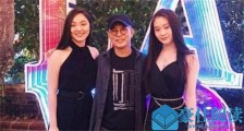 李连杰晒女儿合照 画面温馨两女儿身高引热议