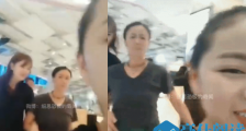 疑似那英踢偷拍者 女生后背遭飞踢这究竟是怎么回事