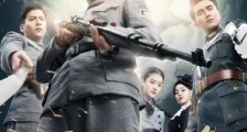 《雷霆战将》停播后雷人剧情出圈,水中披外套,战场走秀,太辣眼