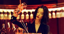 星巴克、火锅店抢着入局的小酒馆,到底好在哪里?