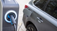 充电桩，成了新能源汽车发展的“拦路虎”？