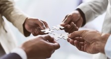 斗鱼虎牙合并被监管禁止,透露出啥重磅信号?