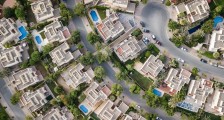 陷较多诉讼案件 龙记地产拟“换壳”上市