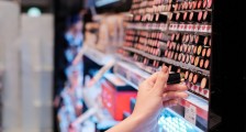 出圈易,长红难,国产彩妆品牌逃不掉的命运?