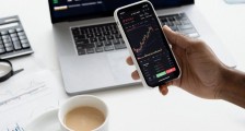 犀牛财经看市:创业板指涨4% 市场连续34个交易日成交额破万亿