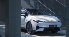 小鹏P5上市,城市道路自动驾驶时代即将到来 | 一线车讯