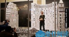 世界上最大的扑克牌建筑,长达21公里的扑克牌建筑耗时44天
