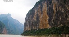 中国最窄的峡谷 瞿塘峡最窄处仅几十米
