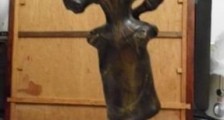 世界首次发现的钟虡铜人 1978年湖北出土铜人形立柱