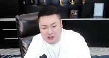 李先生最近让人看不懂,凌晨“起夜”抢头条,紧接着又阻击大衣哥