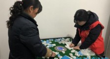 扬州一个村为避免村民打麻将收走300多张“一万”