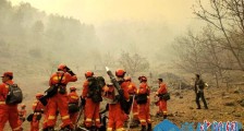 四川木里森林火灾扑救全力进行：3000多人参与扑救