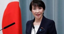 狂言当首相后一定拜鬼，这个日本女人黑历史多得很！