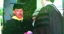 自由的流浪汉,抽了自由女神的脸!