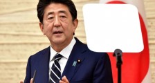 安倍干得那么努力,为何还要挨人骂?