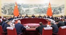 政知见:近17分钟的《新闻联播》头条,释放重磅信号  |2020