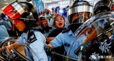 不容易!香港警队终于要发补贴了!