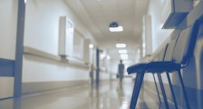 外国人评价方舱医院 世界应该向中国学习