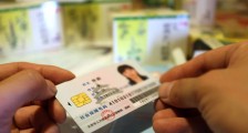 医保卡坏了怎么换新的 参保人可以这么做