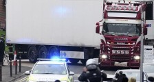 3辆车、100多名越南人偷渡英国，不幸惨死39人，牵出了西方媒体的众生相！